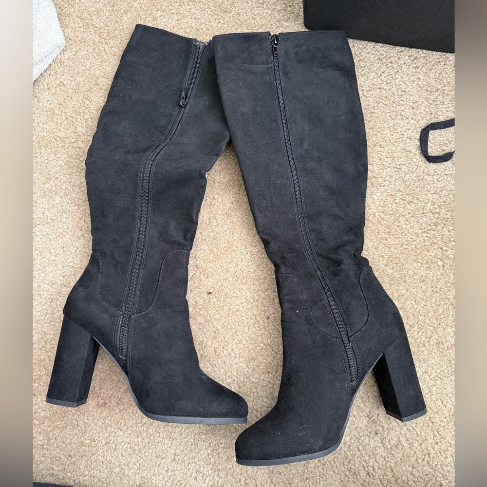 Black suede boots worn once